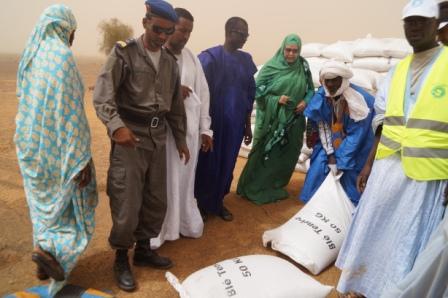 Dans le cadre du Programme alimentaire d’urgence, l’ONG EMEL distribue 252 tonnes de blé aux populations de Kobenni