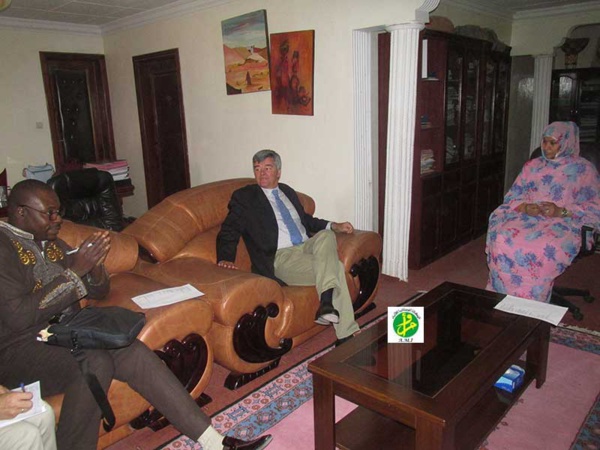 La ministre des Affaires sociales s’entretient avec le chef de la mission diplomatique européenne à Nouakchott La ministre des Affaires sociales s’entretient avec le chef de la mission diplomatique européenne à Nouakchott