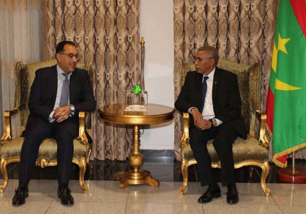 Le Premier ministre s'entretient avec son homologue égyptien Le Premier ministre s'entretient avec son homologue égyptien