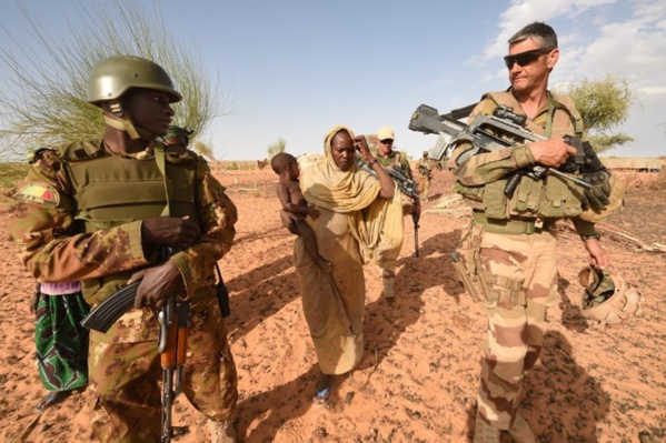 En Mauritanie, Emmanuel Macron va tenter de booster l'alliance militaire au Sahel En Mauritanie, Emmanuel Macron va tenter de booster l'alliance militaire au Sahel