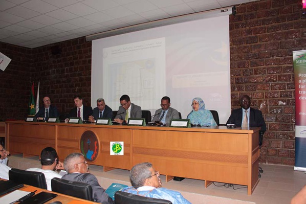Rencontre entre des hommes d'affaires nationaux avec une mission économique britannique