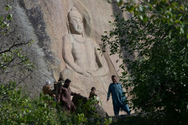 Pakistan: face aux talibans, la force tranquille d'un Bouddha