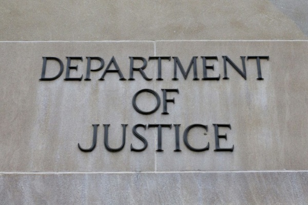 Etats-Unis: 12 agents russes inculpés pour le piratage du parti démocrate en 2016
