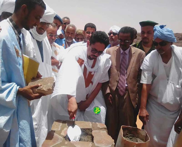 Le ministre de la culture supervise la cérémonie de pose de la première pierre pour la réhabilitation de l'ancien quartier de Rachid
