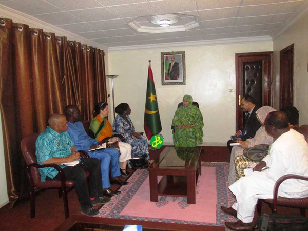 La ministre des affaires sociales reçoit une mission d’observateurs de l’UA La ministre des affaires sociales reçoit une mission d’observateurs de l’UA