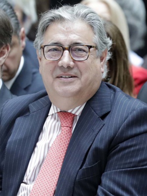 Le ministre espagnol de l’intérieur entame une visite de travail en Mauritanie Le ministre espagnol de l’intérieur entame une visite de travail en Mauritanie