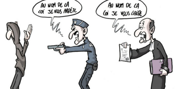 A l’approche des élections générales, la CENI multiplie les bourdes A l’approche des élections générales, la CENI multiplie les bourdes