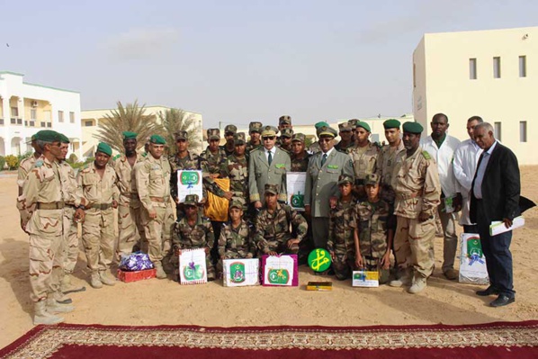 Le lycée militaire distribue des prix aux élèves méritants à l'occasion de la fin de l'année scolaire 2017-2018 Le lycée militaire distribue des prix aux élèves méritants à l'occasion de la fin de l'année scolaire 2017-2018