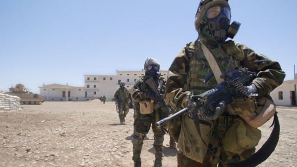 Irak: les jihadistes multiplient les attaques contre une ligne haute tension