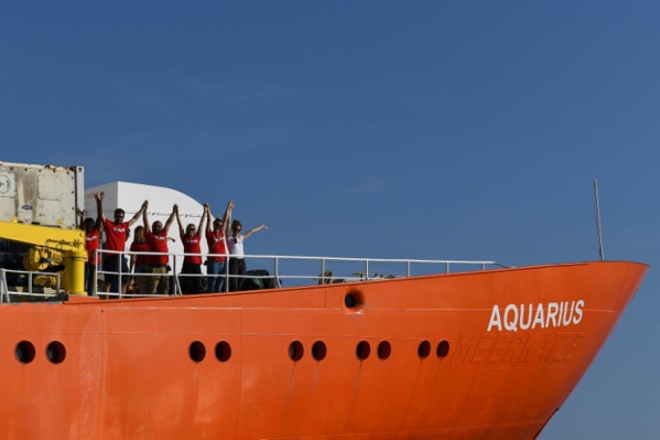 Migrants: SOS Méditerranée "appelle l'ensemble des Etats européens à prendre leurs responsabilités"