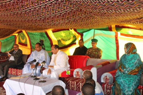 Le Président de la République tient une réunion avec les cadres et les élus des moughataas du Hodh Charghi