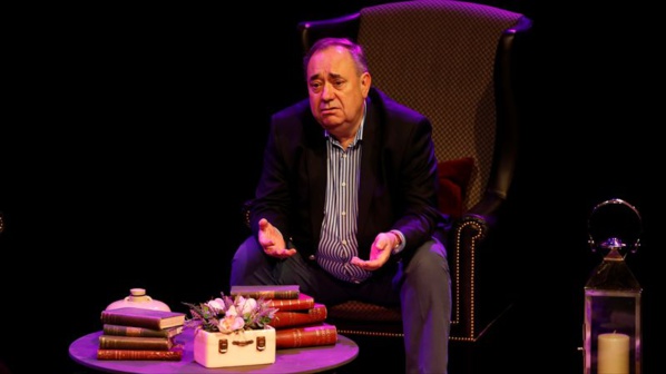 Accusé de harcèlement sexuel, l'ex-Premier ministre écossais Salmond quitte son parti Accusé de harcèlement sexuel, l'ex-Premier ministre écossais Salmond quitte son parti