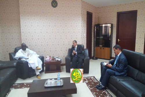 Le ministre des affaires étrangères reçoit l'ambassadeur du Sénégal Le ministre des affaires étrangères reçoit l'ambassadeur du Sénégal