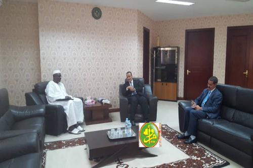 Le ministre des affaires étrangères reçoit l'ambassadeur du Mali Le ministre des affaires étrangères reçoit l'ambassadeur du Mali