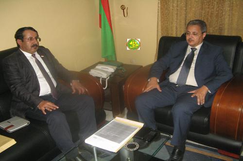 Le commissaire aux Droits de l’Homme reçoit l’ambassadeur du Yémen à Nouakchott Le commissaire aux Droits de l’Homme reçoit l’ambassadeur du Yémen à Nouakchott