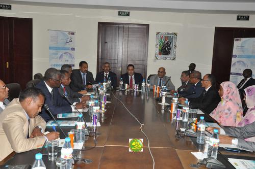 Le ministre de l’économie et des finances supervise la création d'un centre de promotion de l'entrepreneuriat Le ministre de l’économie et des finances supervise la création d'un centre de promotion de l'entrepreneuriat