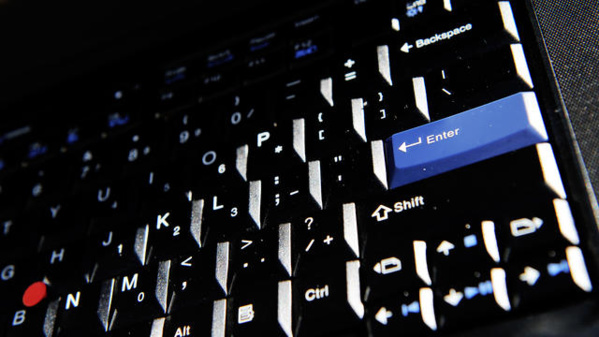 Londres accuse le renseignement militaire russe de mener des cyberattaques