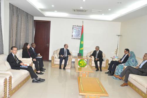 Le Premier ministre reçoit une mission du Fonds Monétaire International Le Premier ministre reçoit une mission du Fonds Monétaire International