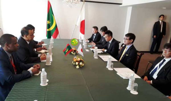 Le ministre des affaires étrangères rencontre son homologue japonais Le ministre des affaires étrangères rencontre son homologue japonais