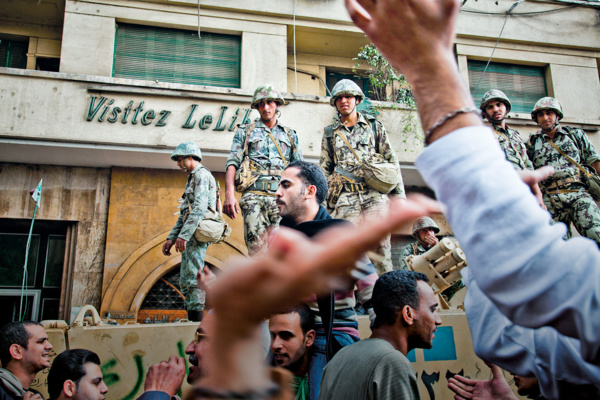 Répression en Egypte : Paris affirme ne vendre des armes qu'à l'armée