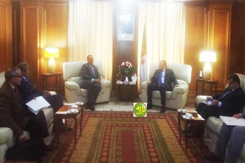 Le ministre des affaires étrangères rencontre le ministre algérien de l’énergie