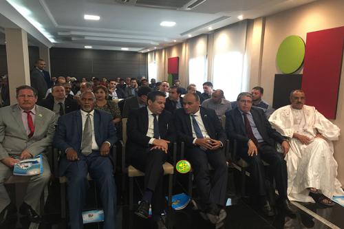 Le président de l’autorité de la Zone Franche de Nouadhibou informe le ministre algérien du Commerce sur les opportunités d'investissement dans la zone Le président de l’autorité de la Zone Franche de Nouadhibou informe le ministre algérien du Commerce sur les opportunités d'investissement dans la zone
