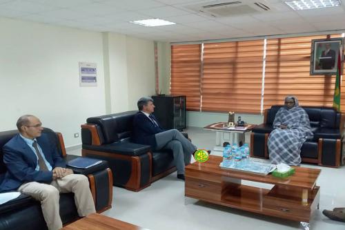 La ministre du commerce s’entretient avec l’ambassadeur chef de la délégation de l’UE en Mauritanie La ministre du commerce s’entretient avec l’ambassadeur chef de la délégation de l’UE en Mauritanie