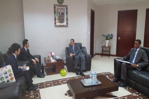 Le ministre des affaires étrangères reçoit l’ambassadeur du Japon Le ministre des affaires étrangères reçoit l’ambassadeur du Japon
