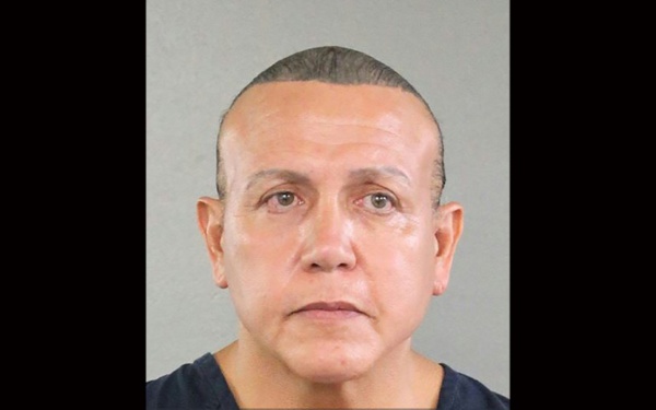 Colis suspects: un sympathisant pro-Trump inculpé en Floride