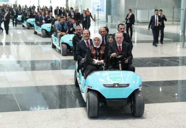 Erdogan inaugure à Istanbul le futur "plus grand aéroport du monde" Erdogan inaugure à Istanbul le futur "plus grand aéroport du monde"