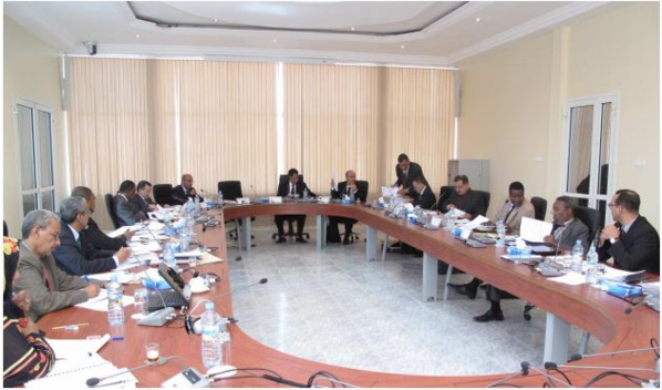 Dysfonctionnements administratifs et surendettement chez la SNIM Dysfonctionnements administratifs et surendettement chez la SNIM