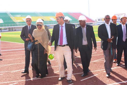 La ministre de la jeunesse effectue une visite au complexe olympique de Nouakchott