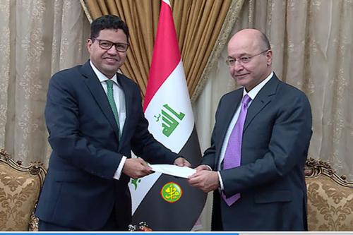 Notre ambassadeur à Bagdad remet un message de félicitations du Président de la République au Président irakien Notre ambassadeur à Bagdad remet un message de félicitations du Président de la République au Président irakien