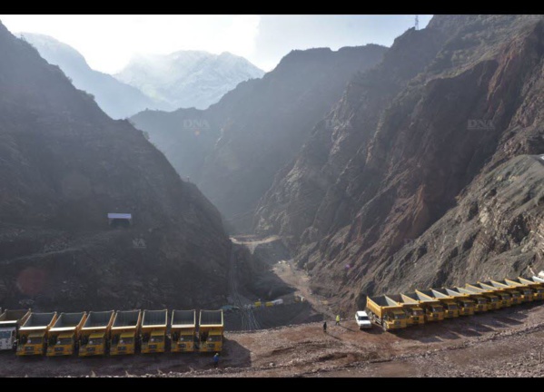 "Vital" mais controversé, le plus haut barrage du monde inauguré au Tadjikistan