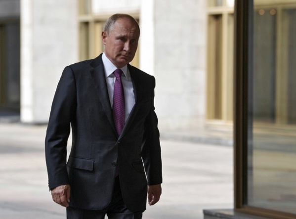 Ukraine : "la guerre va continuer" tant que les autorités actuelles "resteront au pouvoir" (Poutine)