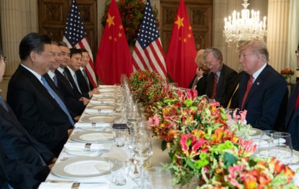 Commerce: la Chine et les Etats-Unis concluent une trêve mais des obstacles demeurent Commerce: la Chine et les Etats-Unis concluent une trêve mais des obstacles demeurent