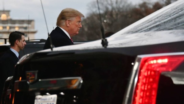 Trump ironise sur le recul de Macron et sur l'accord de Paris
