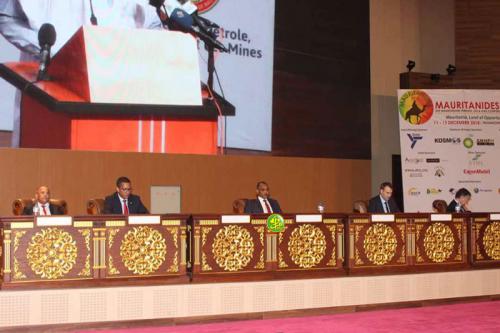 Le Premier ministre supervise l’ouverture de la conférence « Mauritanides » du secteur du pétrole et des mines