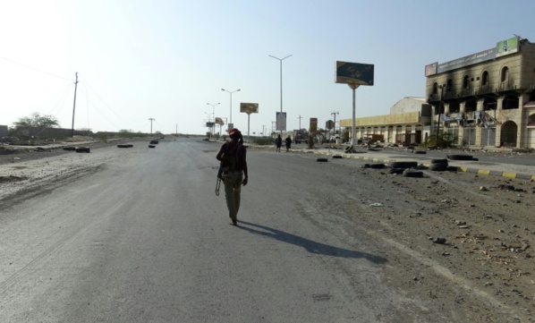 Yémen: les armes parlent toujours à Hodeida malgré la trêve
