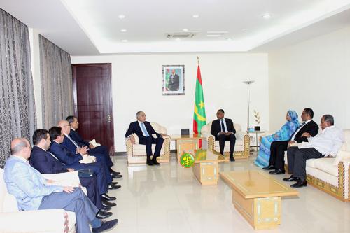Le Premier ministre reçoit une délégation d’hommes d’affaires marocains Le Premier ministre reçoit une délégation d’hommes d’affaires marocains