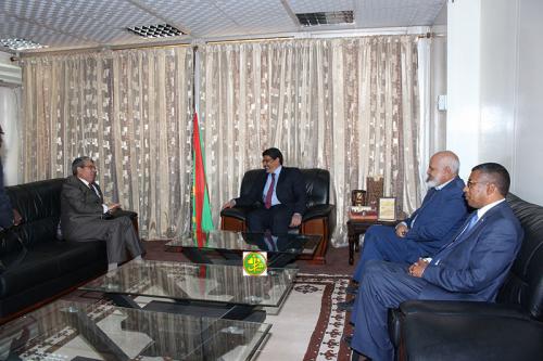 Le ministre de la culture reçoit l’ambassadeur d’Algérie Le ministre de la culture reçoit l’ambassadeur d’Algérie