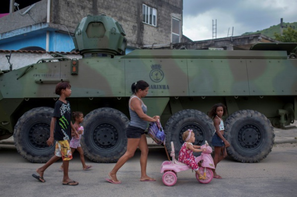 Les militaires au centre de la sécurité à Rio: un bilan mitigé