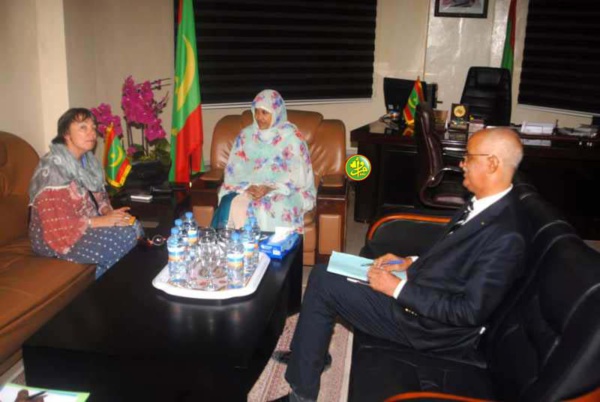 La ministre du développement rural reçoit la représentante de la FAO en Mauritanie La ministre du développement rural reçoit la représentante de la FAO en Mauritanie