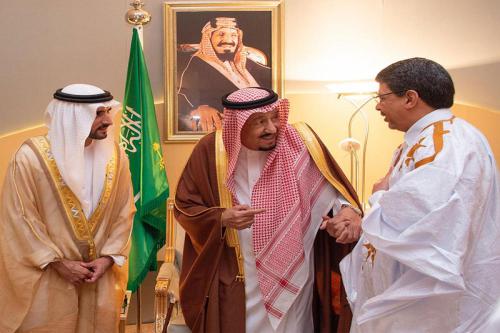 Clôture du festival annuel de chameaux du Roi Abdulaziz en présence du ministre de la culture représentant le Président de la République