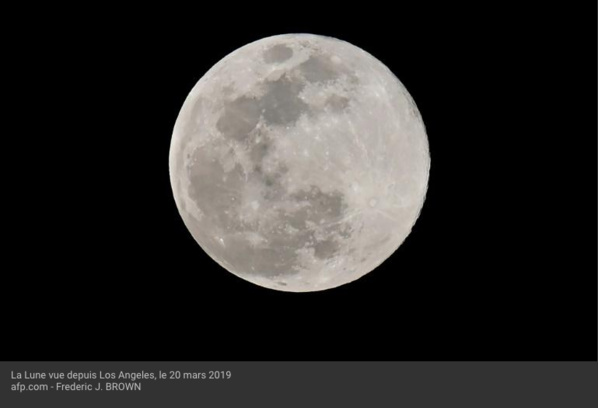 Trump accélère le retour d'astronautes sur la Lune à 2024