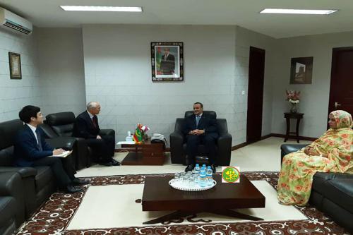 Le ministre des affaires étrangères et de la coopération reçoit l'ambassadeur japonais en Mauritanie Le ministre des affaires étrangères et de la coopération reçoit l'ambassadeur japonais en Mauritanie