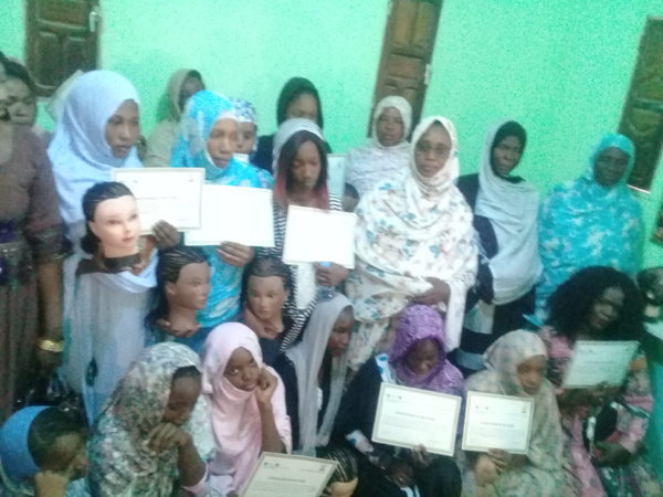 Sortir les jeunes filles vulnérables de la précarité Sortir les jeunes filles vulnérables de la précarité