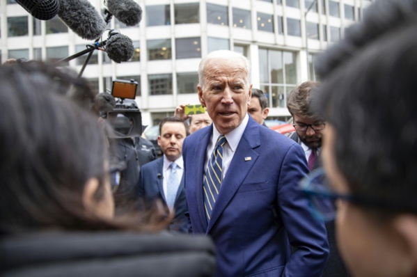 Joe Biden plus près d'une candidature à la Maison Blanche, malgré la polémique