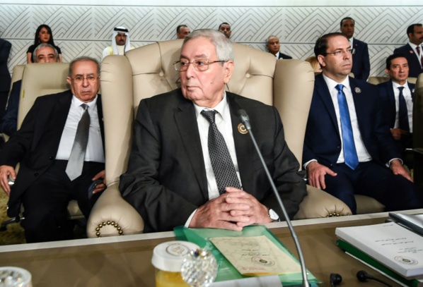 Algérie: le journal d'Etat suggère d'écarter Bensalah de l'intérim