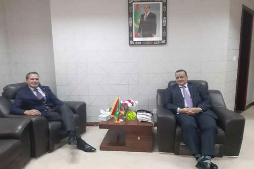 Le ministre des Affaires étrangères s’entretient avec l’ambassadeur du Maroc à Nouakchott Le ministre des Affaires étrangères s’entretient avec l’ambassadeur du Maroc à Nouakchott